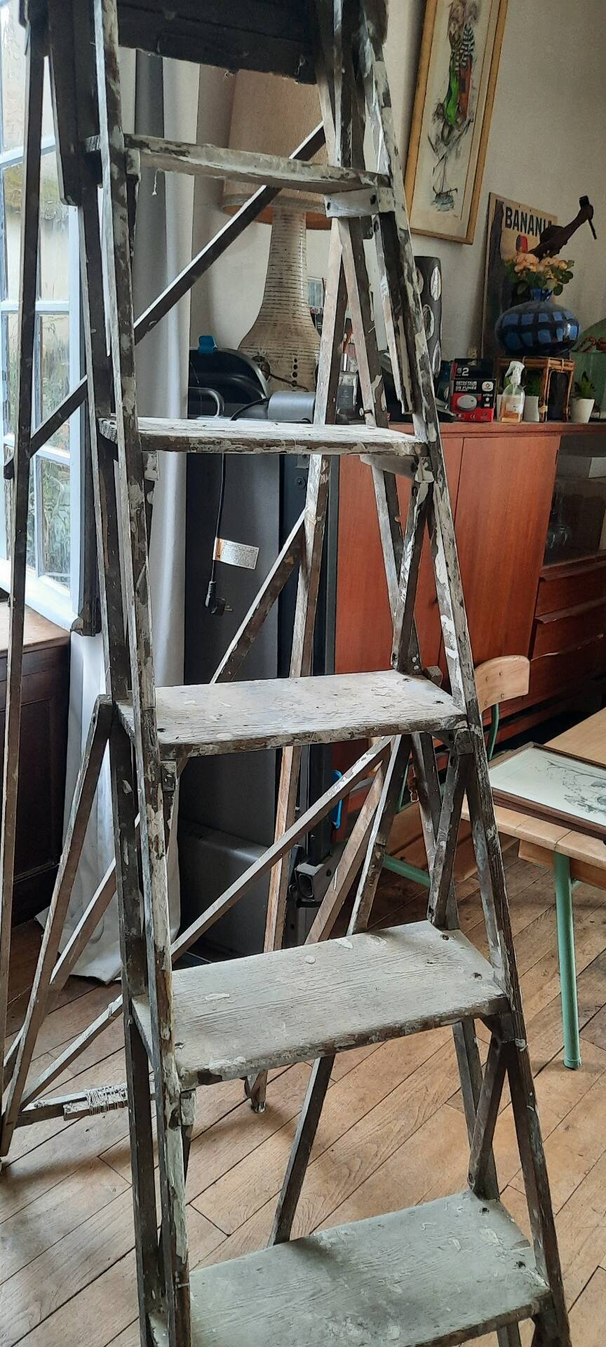 Painter's step ladder