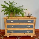 Charmante petite commode