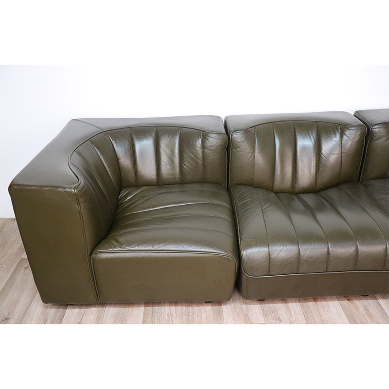 Modular vintage leather sofa by Tito Agnoli for Mobilier International 1970