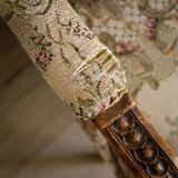 Fauteuil sculpté style Louis XVI