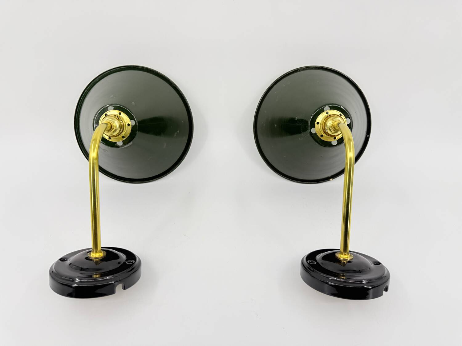 Enamelled sheet metal wall lights