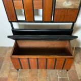 Wall-mounted coat rack