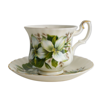 Tea cup Royal Albert English porcelain "Trillium"