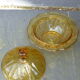 Bonbonniere en verre jaune ocre ancienne