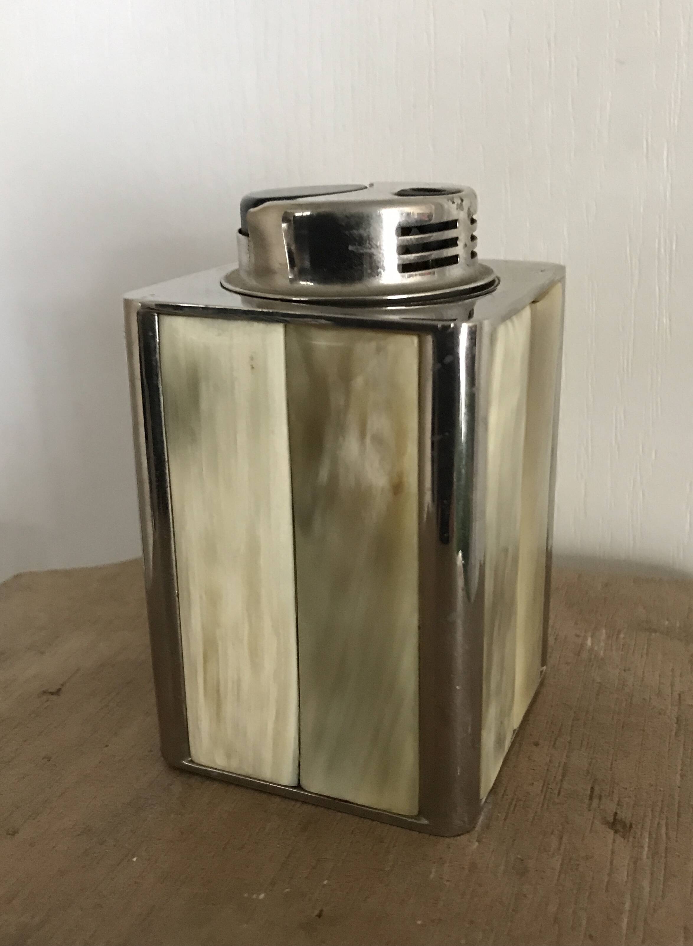 Large Vintage Collection TABLE LIGHTER in chrome-plated metal and horn