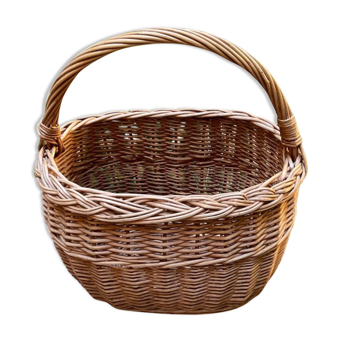 Vintage wicker basket 70