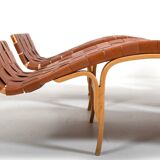 Pair of vintage Pernilla-3 Chaiselongues by Bruno Mathsson