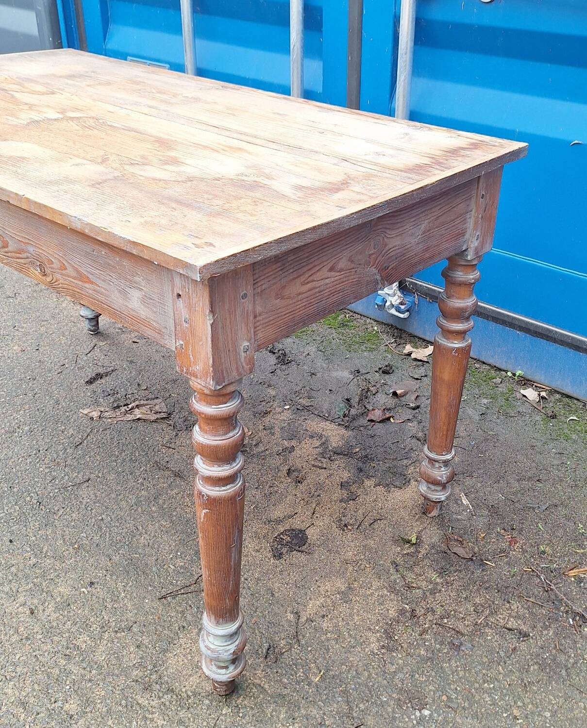 Table de ferme en bois patiné