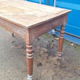 Table de ferme en bois patiné