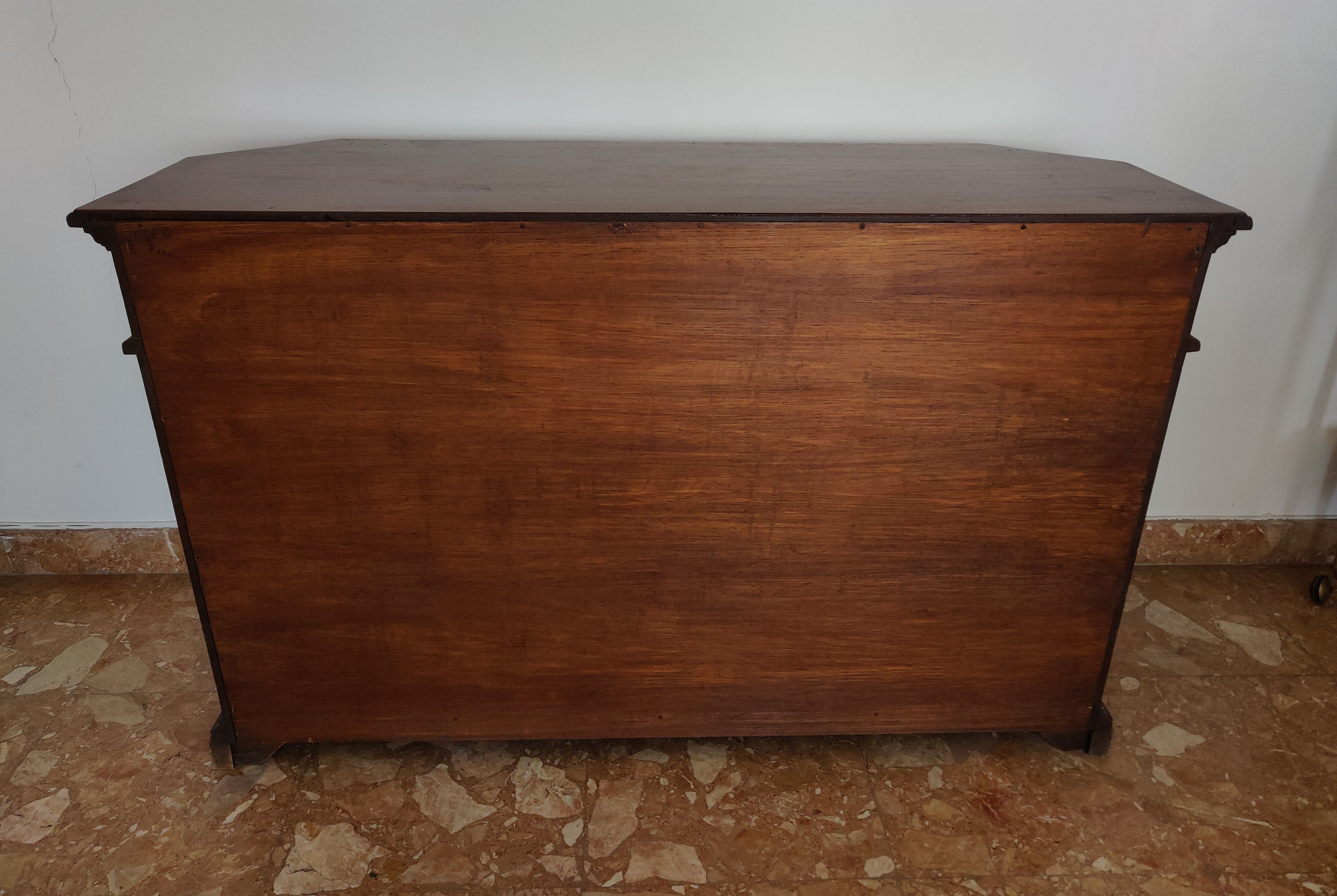 2-door walnut buffet Tonges