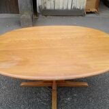 Table ovale en bois clair vintage