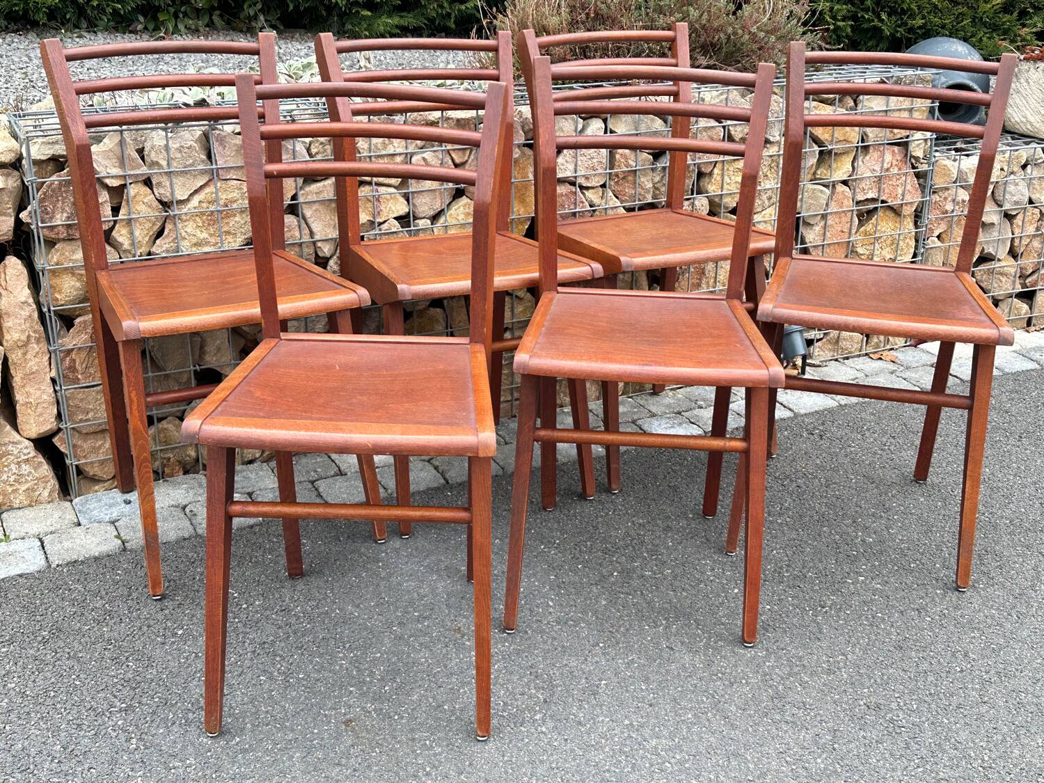Suite de  8 chaises de Bistrot vintage années 1960