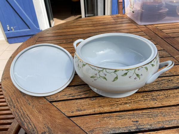 soupière Philippe Deshoulières en porcelaine de Limoges, décor « Orang