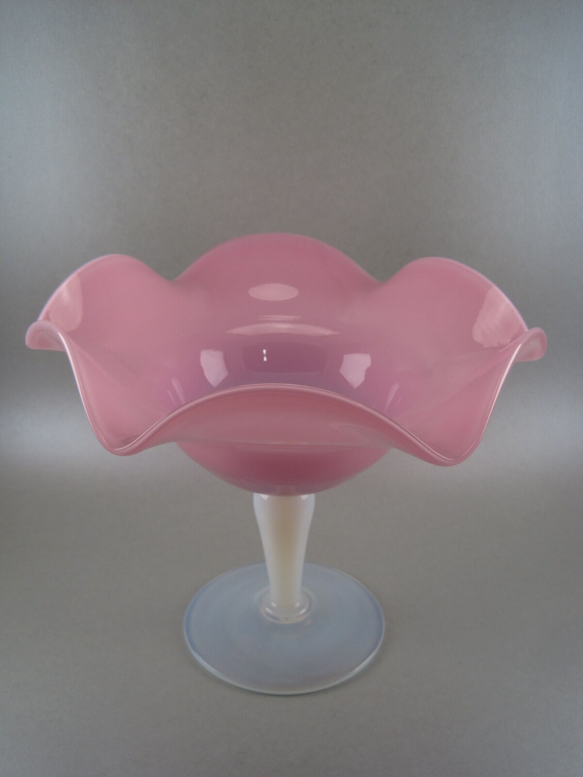 Cup on piedouche in pink opaline and translucent white period XX th