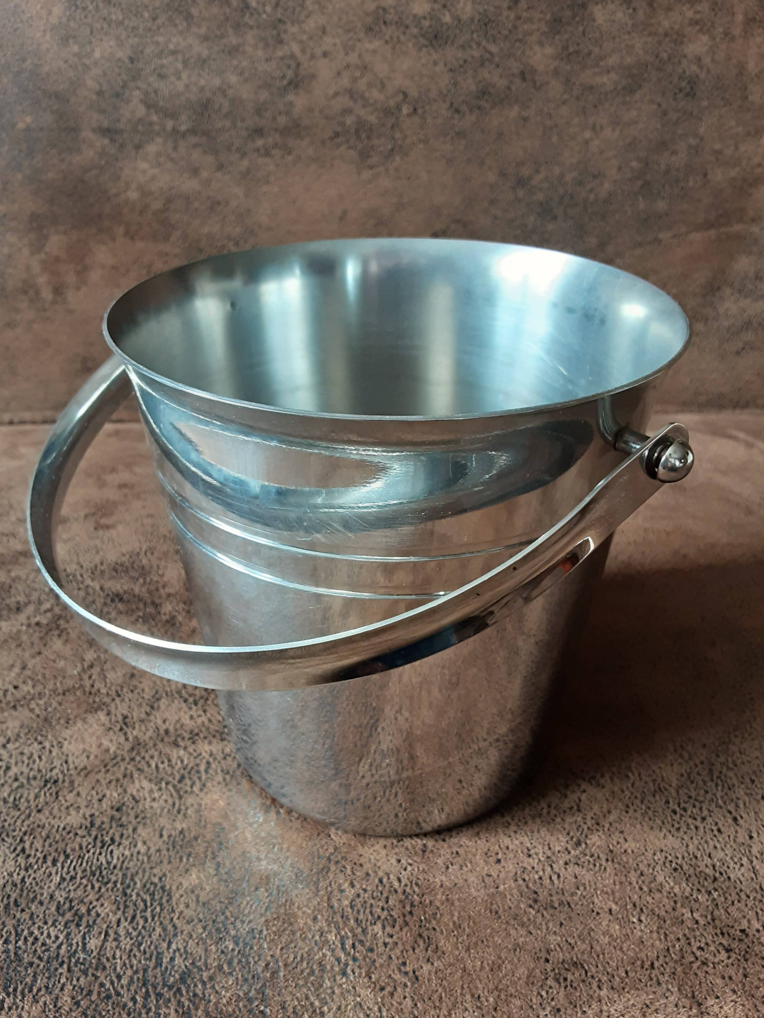 Metal ice bucket