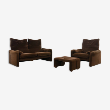 Cassina Maralunga Seatgroup by Vico Magistretti - Sofa and Chair with footrest