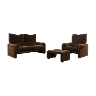 Cassina Maralunga Seatgroup by Vico Magistretti - Sofa and Chair with footrest