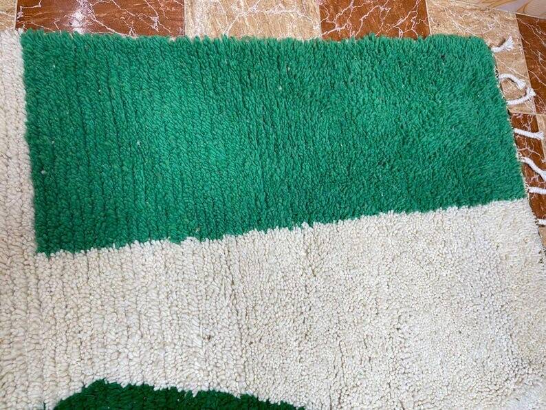 Handmade Berber rug size 150 x 250 cm