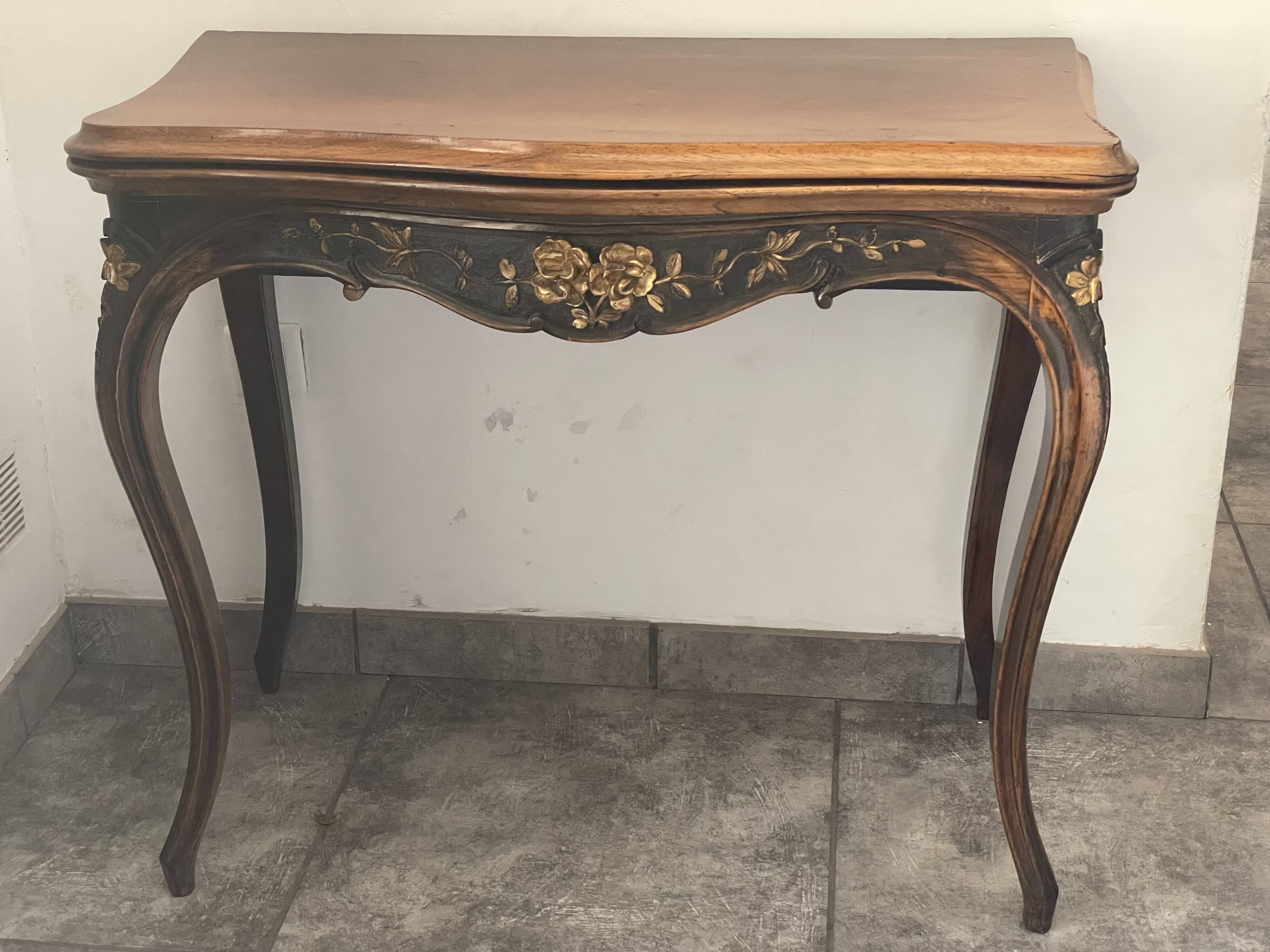Louis XV games table