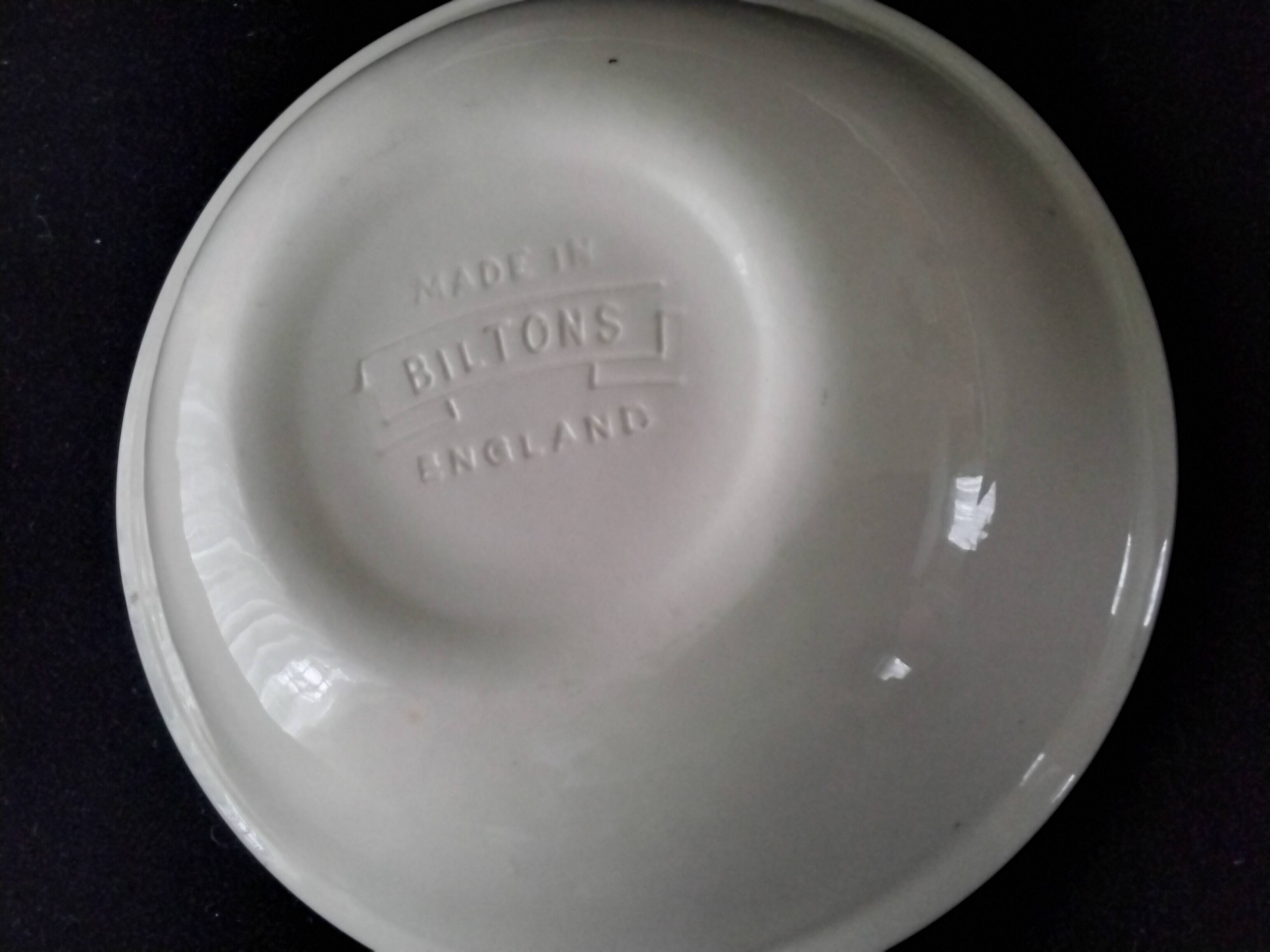 4 Biltons porridge or cereal bowls with blue onion decoration