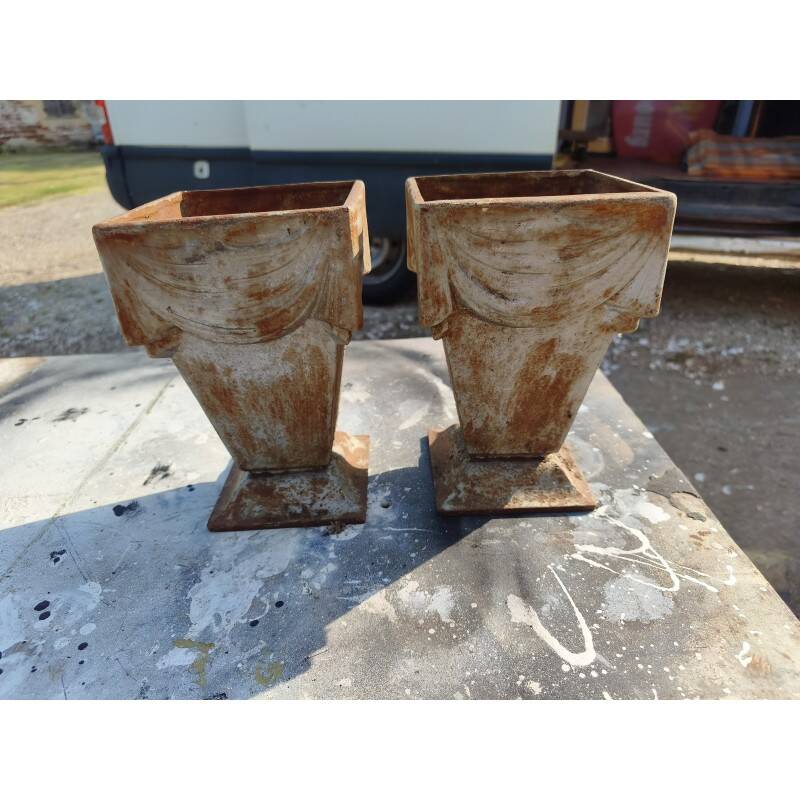 Pair of cast iron vases from 1900 in Charleville-Mézières
