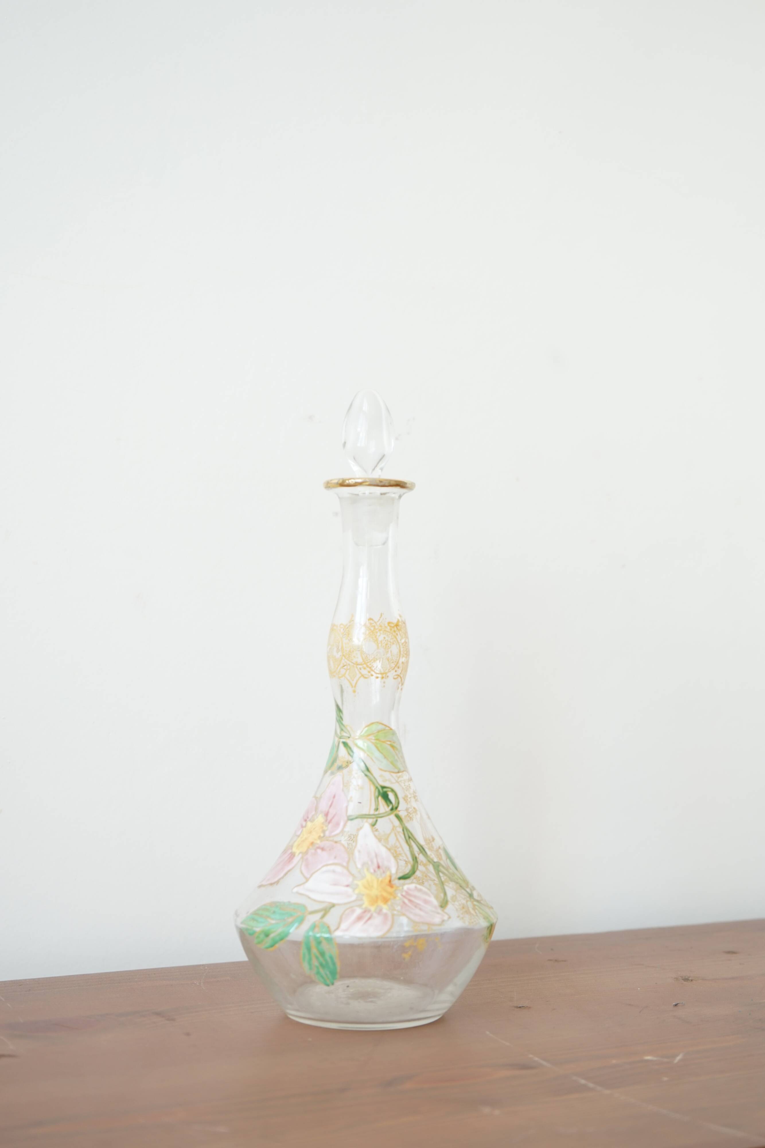 Legras (Fin XIXe siècle) carafe à liqueur en verre émaillé à décor de fleur