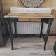 Console relookée bois & noir – style campagne chic – avec plateau verr