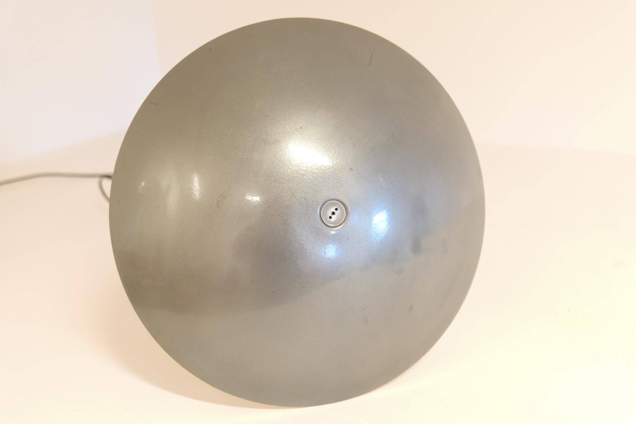 Lampe de table époque spatiale Aluminor France années 1990