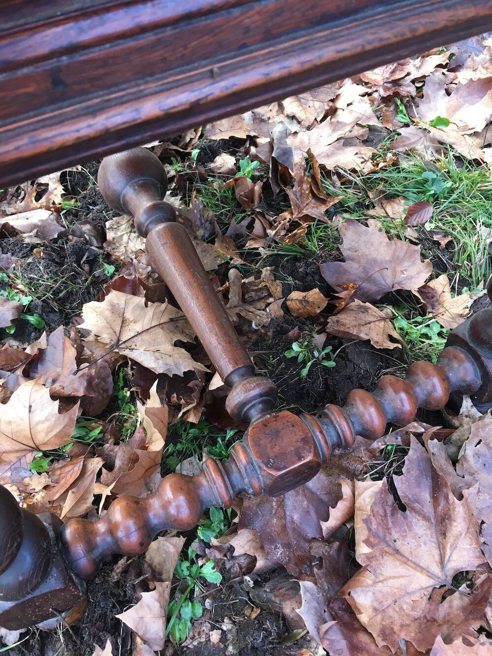 Louis XIII twisted farm table / Turned wooden desk
