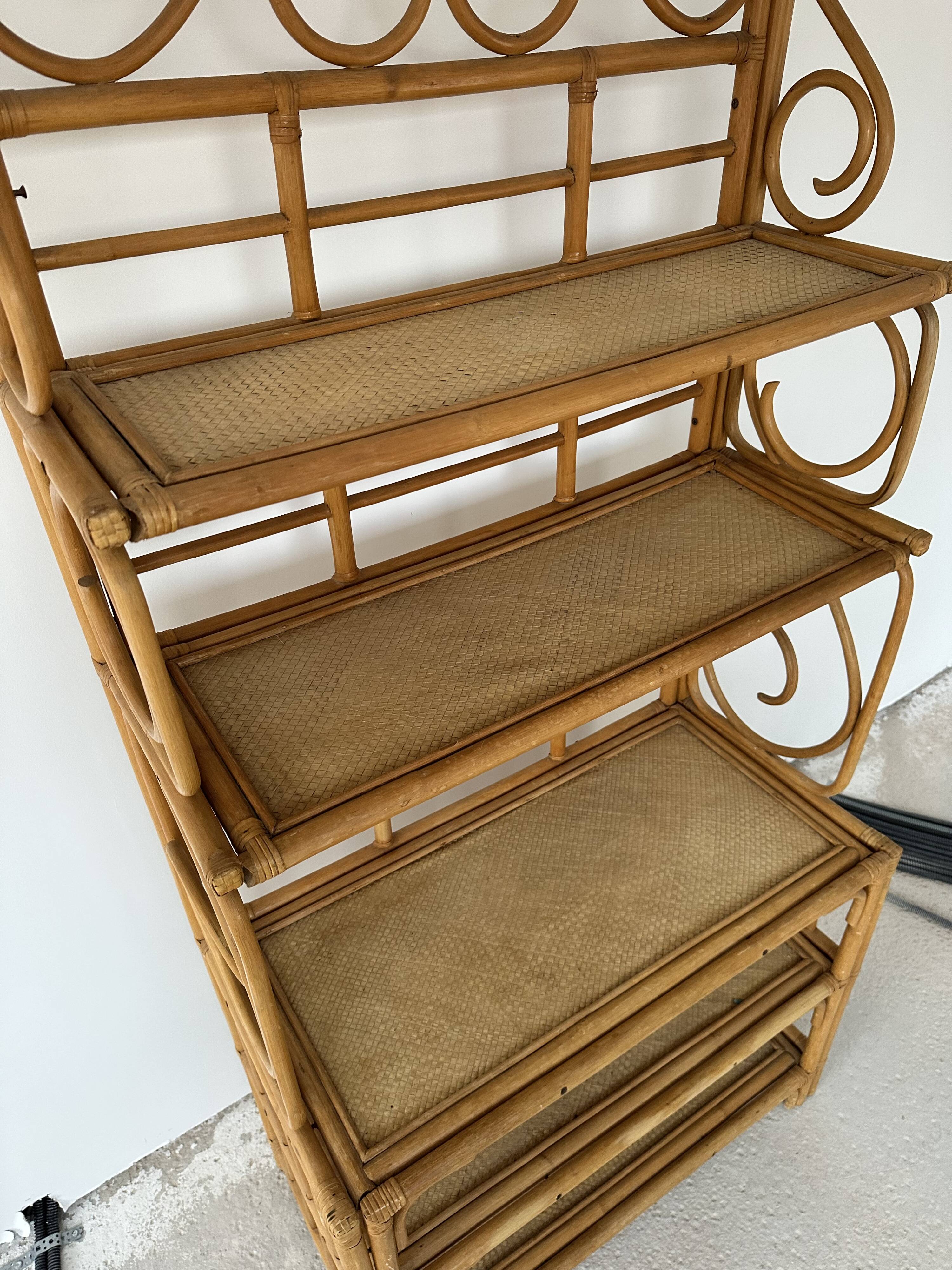 Vintage curved rattan shelf cabinet from the 60s