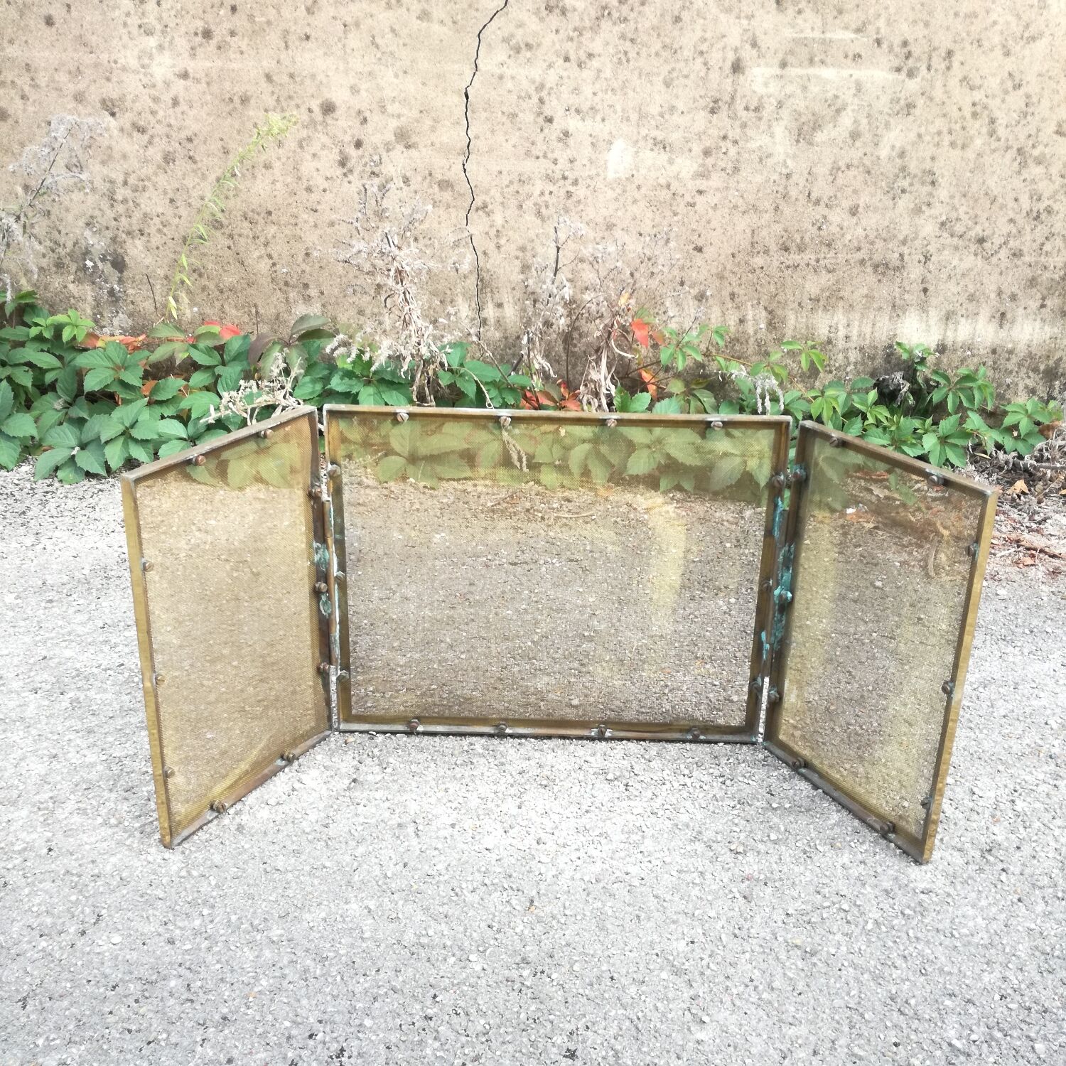 Brass fireplace screen