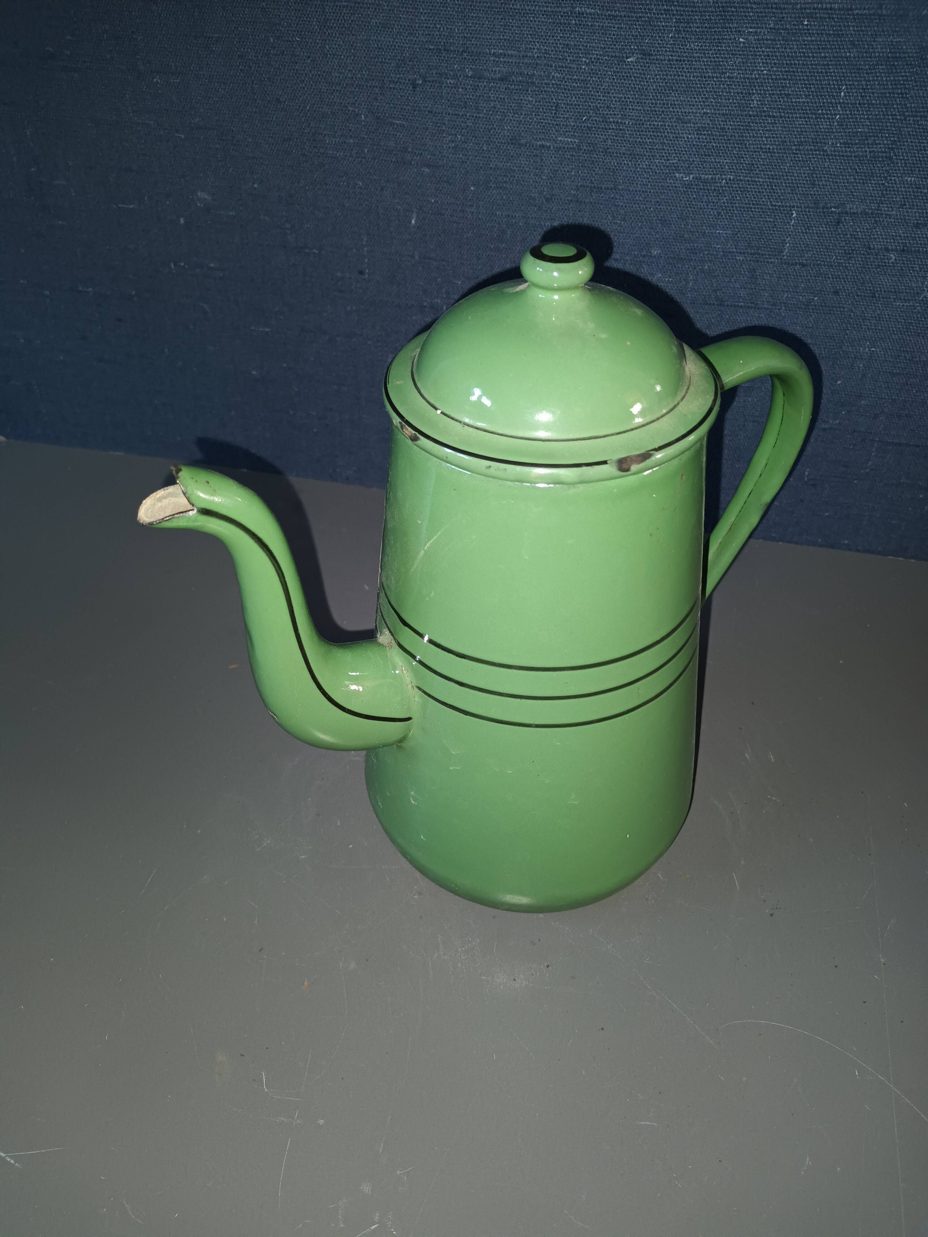 Green enameled coffee pot