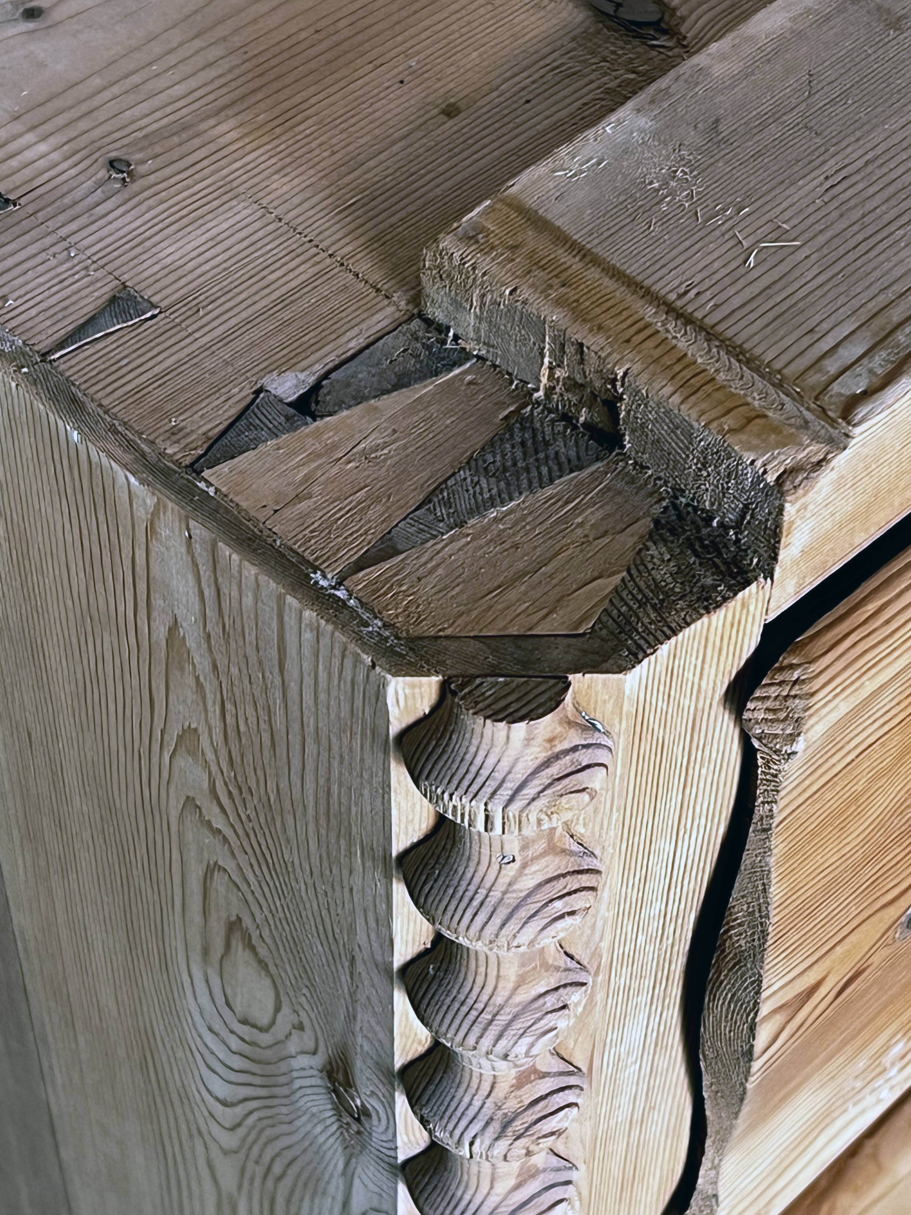 Large 19th century Scandinavian pine chest of drawers