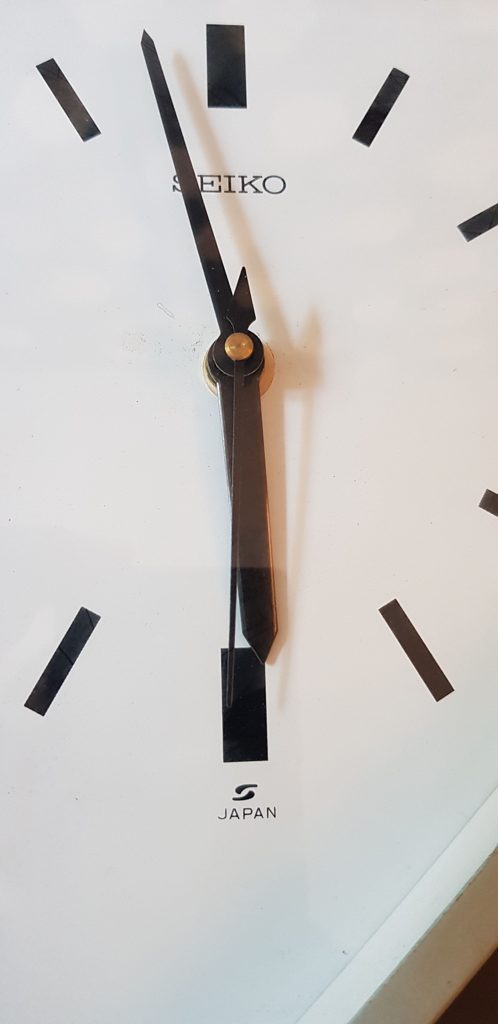 Ancienne horloge triangulaire de la marine marchande japonaise - circa 1960 - 70