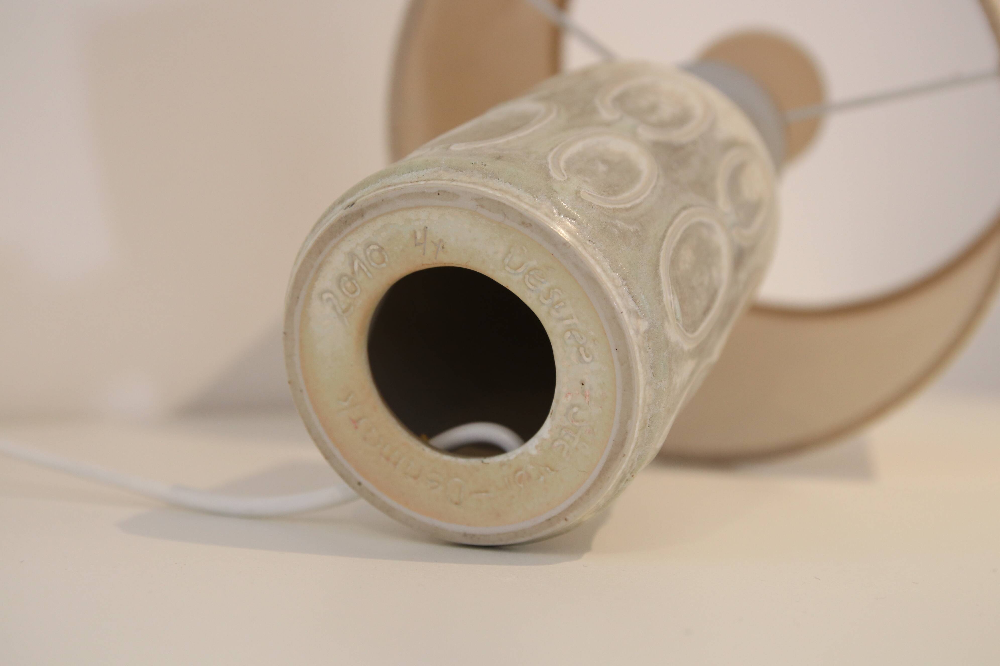 Ceramic table lamp by Desiree Stentoj with ovals