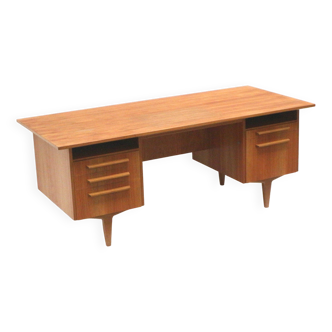 Large vintage executive desk from the 70s by WK Möbel