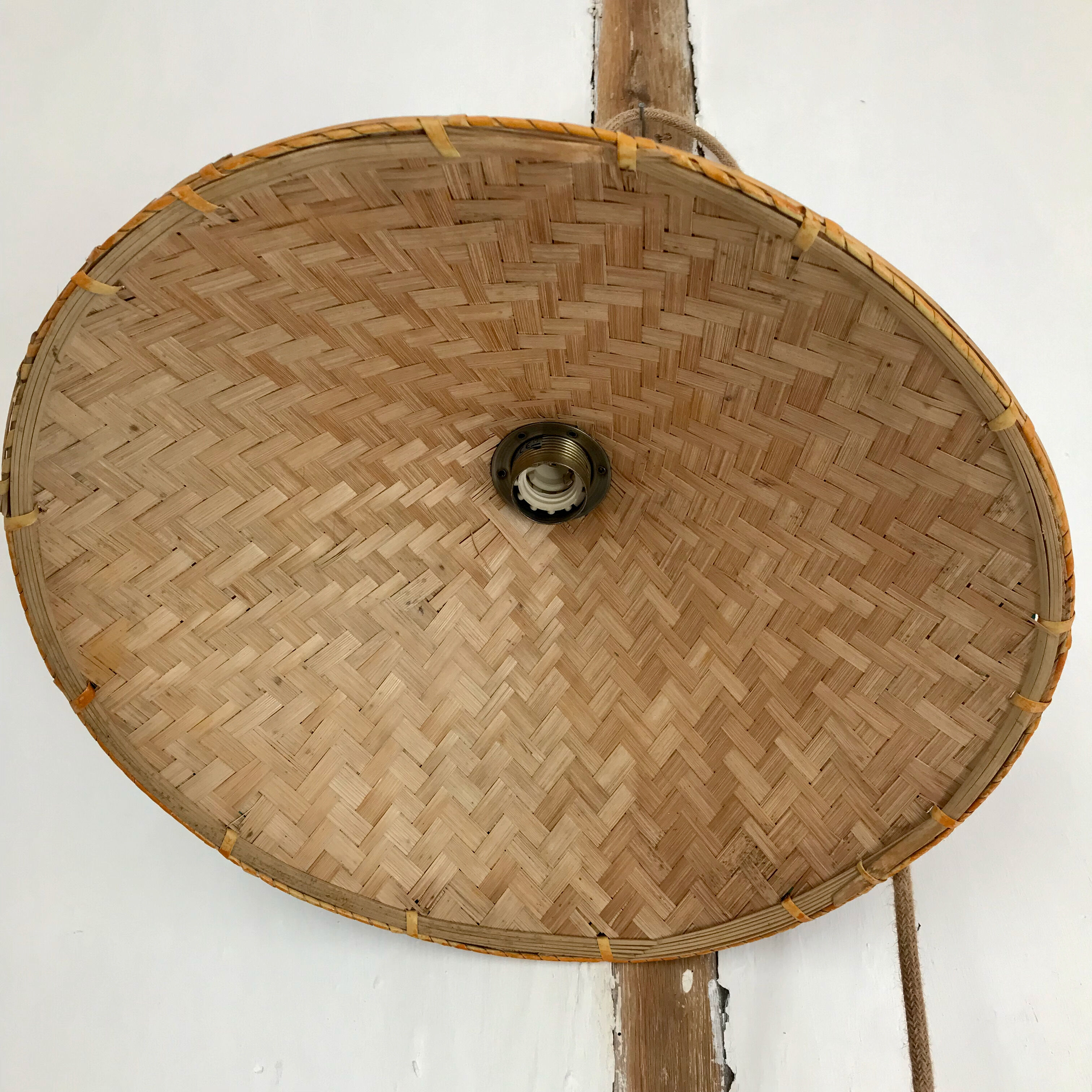 Japanese straw hat pendant lamp