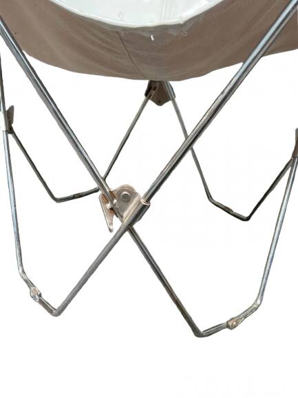 Pair of white leatherette butterfly chairs