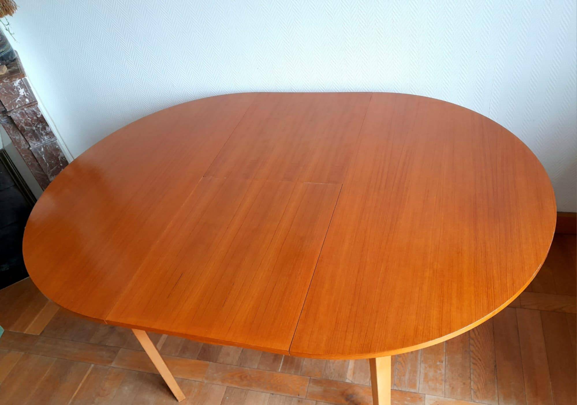 Danish extendable round table 1960