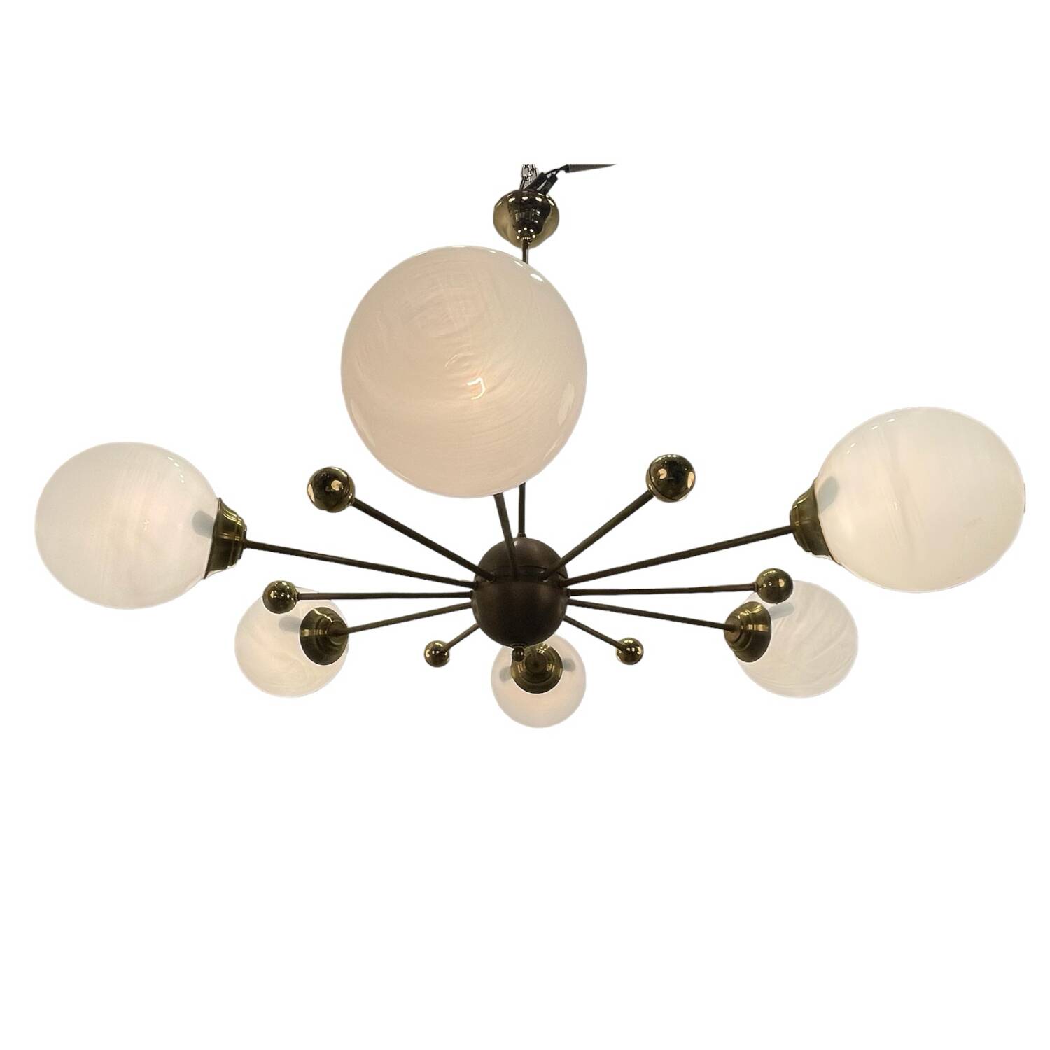 Lustre en laiton et verre opalin spoutnik