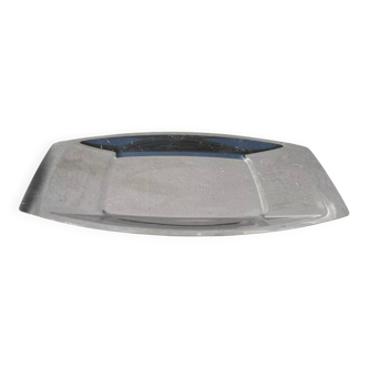 Rectangular stainless steel dish by Rémy Letang