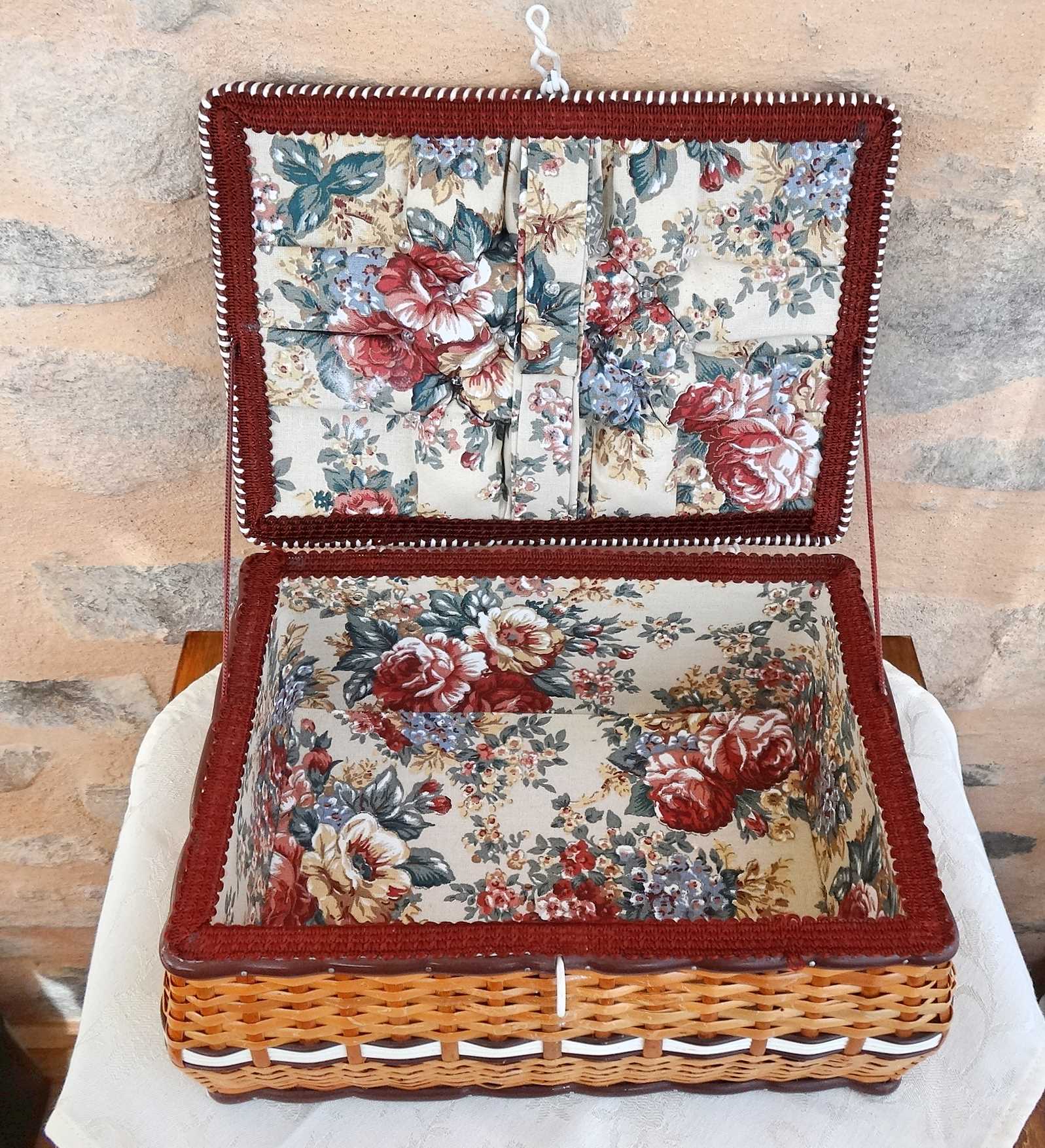 Wicker and scoubidou sewing box