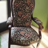 Fauteuil Voltaire ancien avec revêtement en tissu de qualité