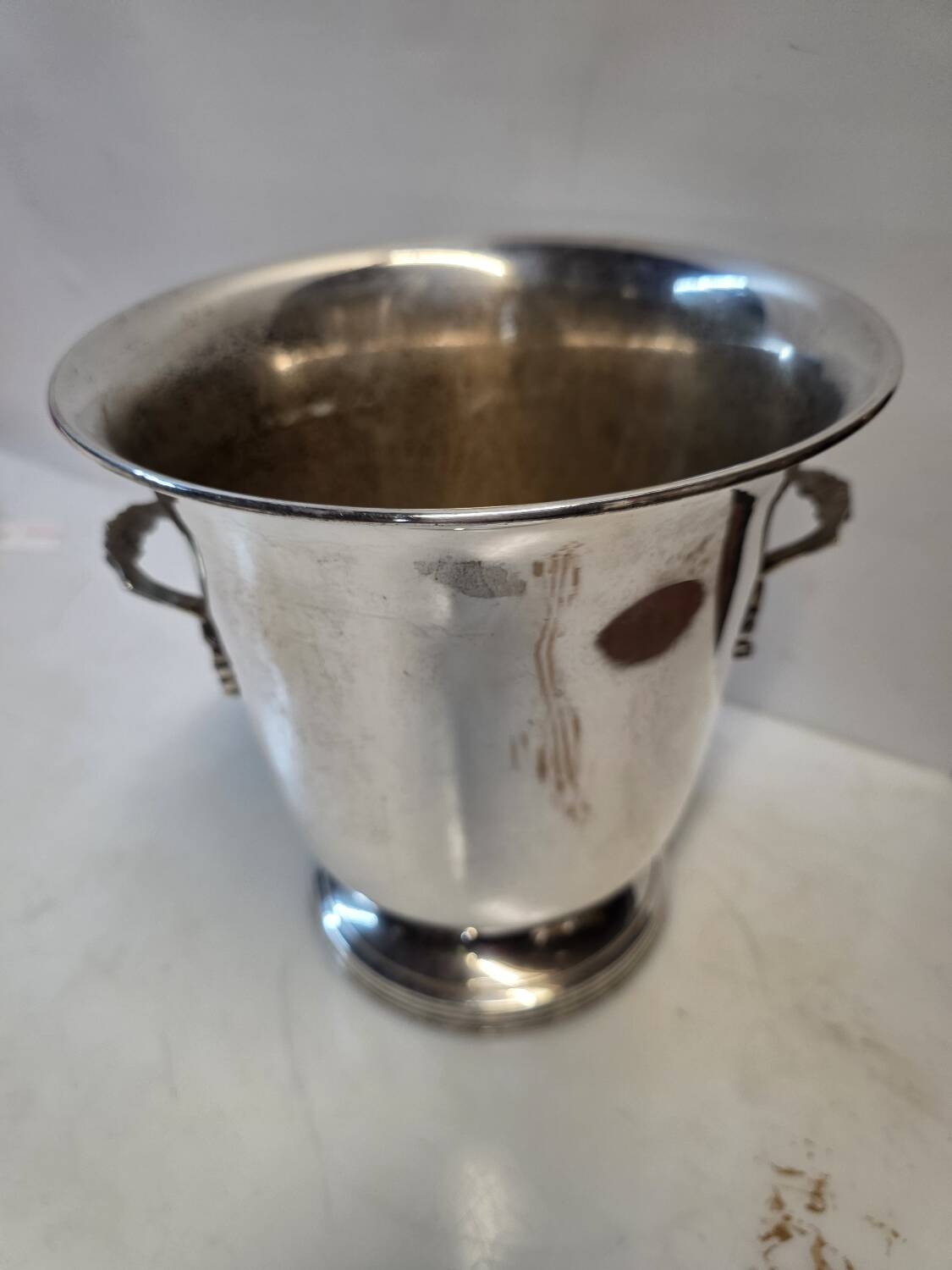 Silver-plated champagne bucket from the mid-20th century.