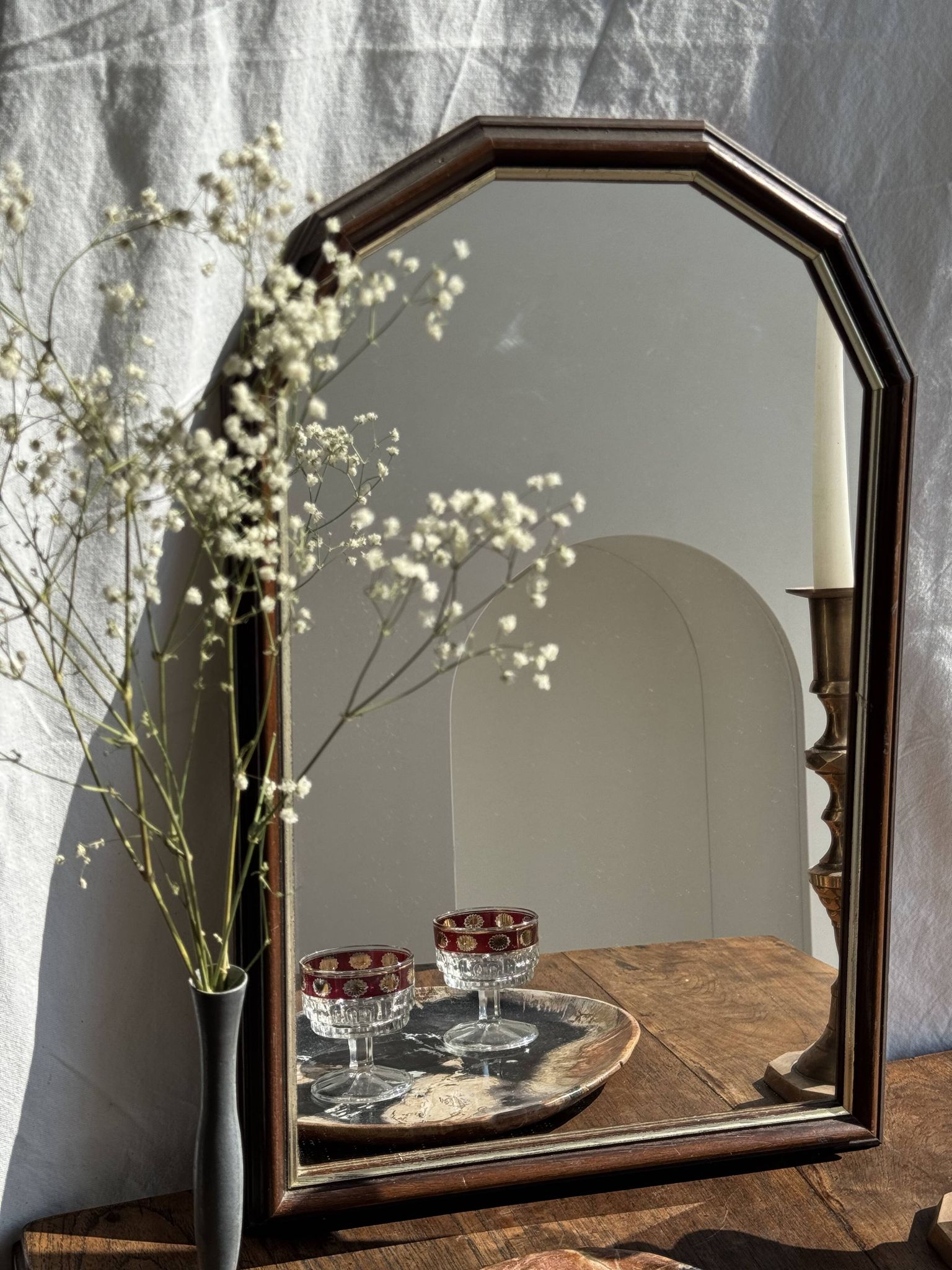 Petit miroir arrondi, cadre en bois, encadrement doré H49,5