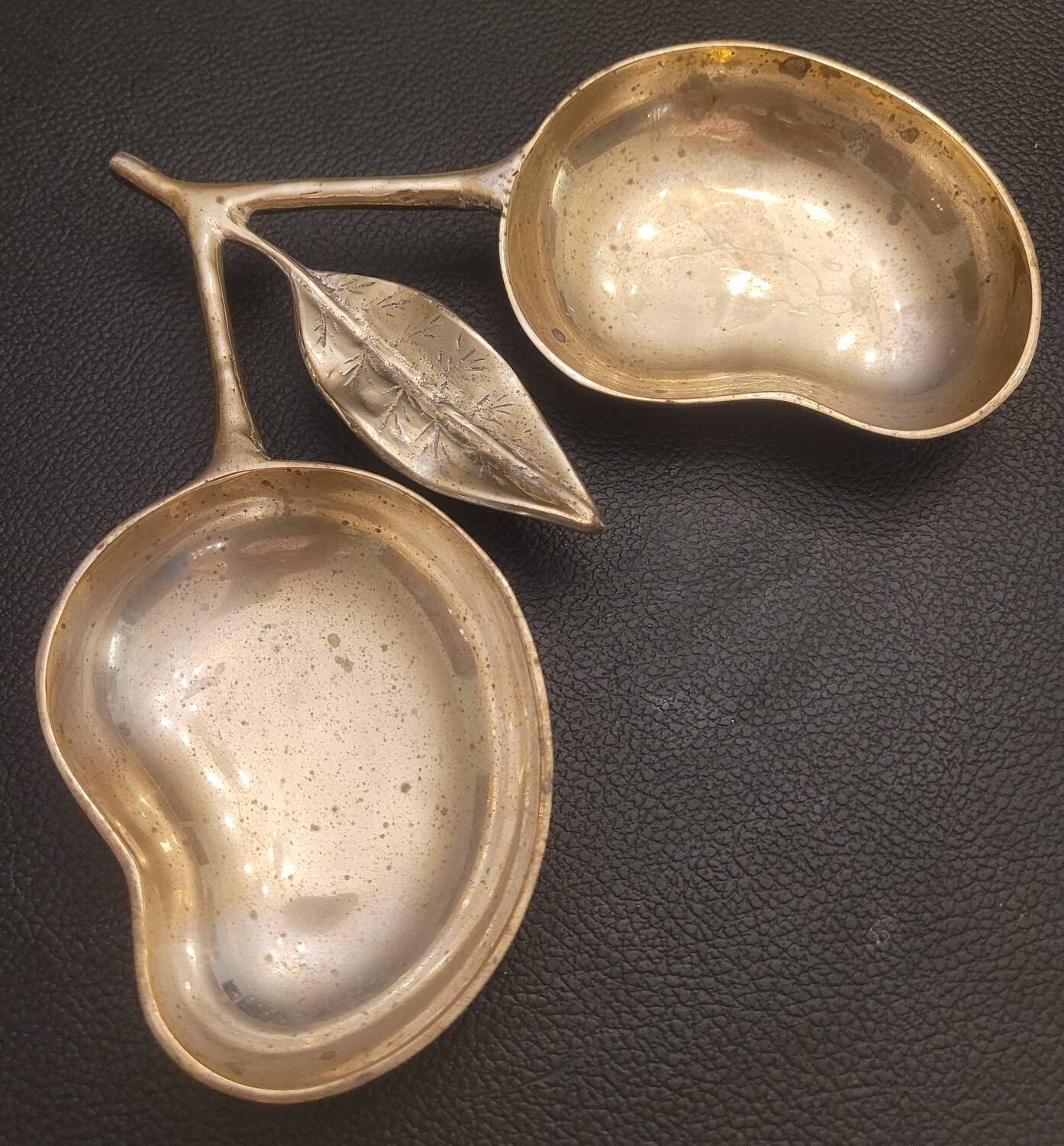 Double brass pocket tray