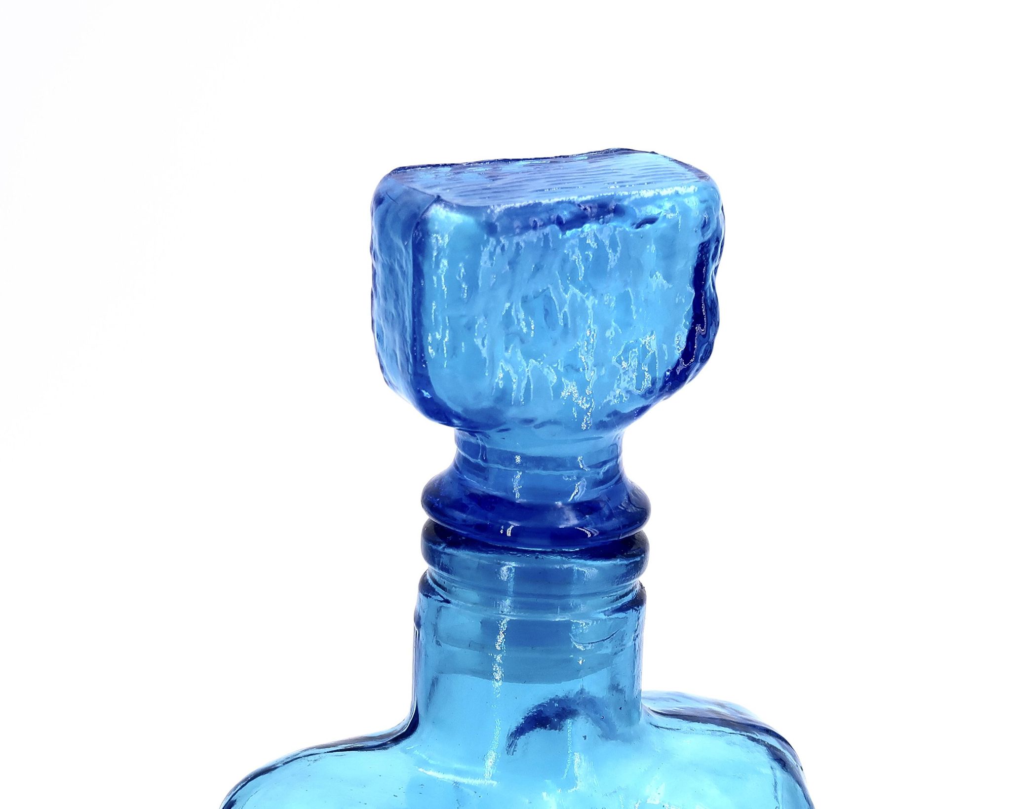Carafe Italienne Empoli en verre bleu, années 60