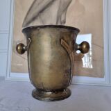 Magnificent and exclusive vintage Art Deco bronze champagne/wine bucket