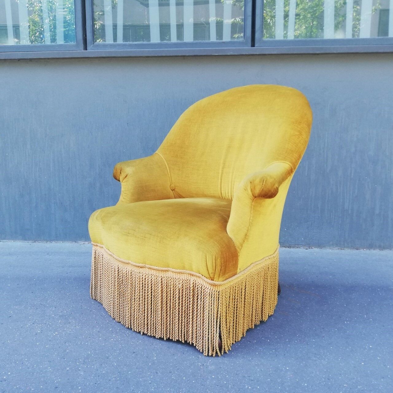 Fauteuil crapaud velours couleur or