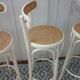 3 chaises hautes de bar cannées